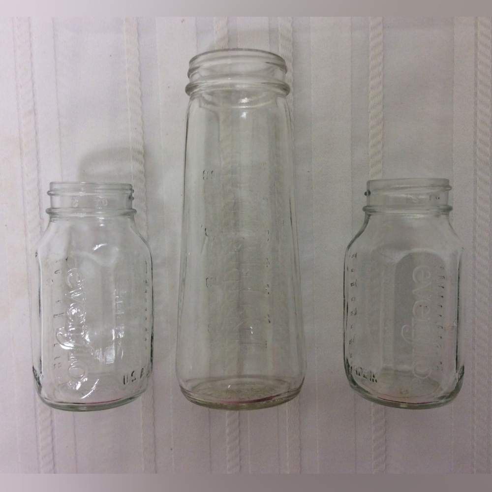 Vintage Baby Bottles Glass (1) Hygeia by Ball 8 oz and (2) Evenflo 4 oz no Tops - Picture 3 of 10